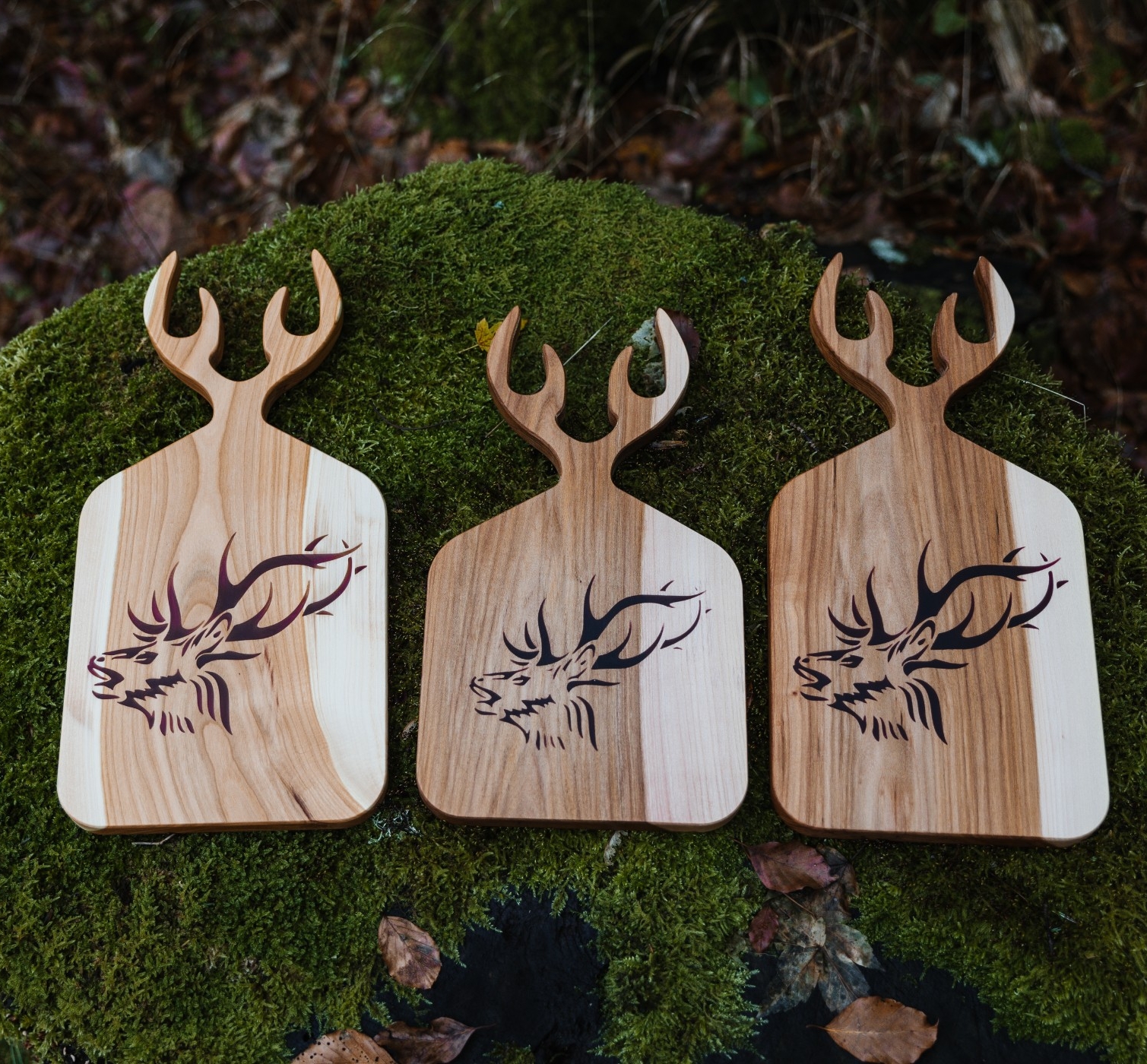 LESENA DESKA ZA REZANJE - MOTIV JELEN - slika 4